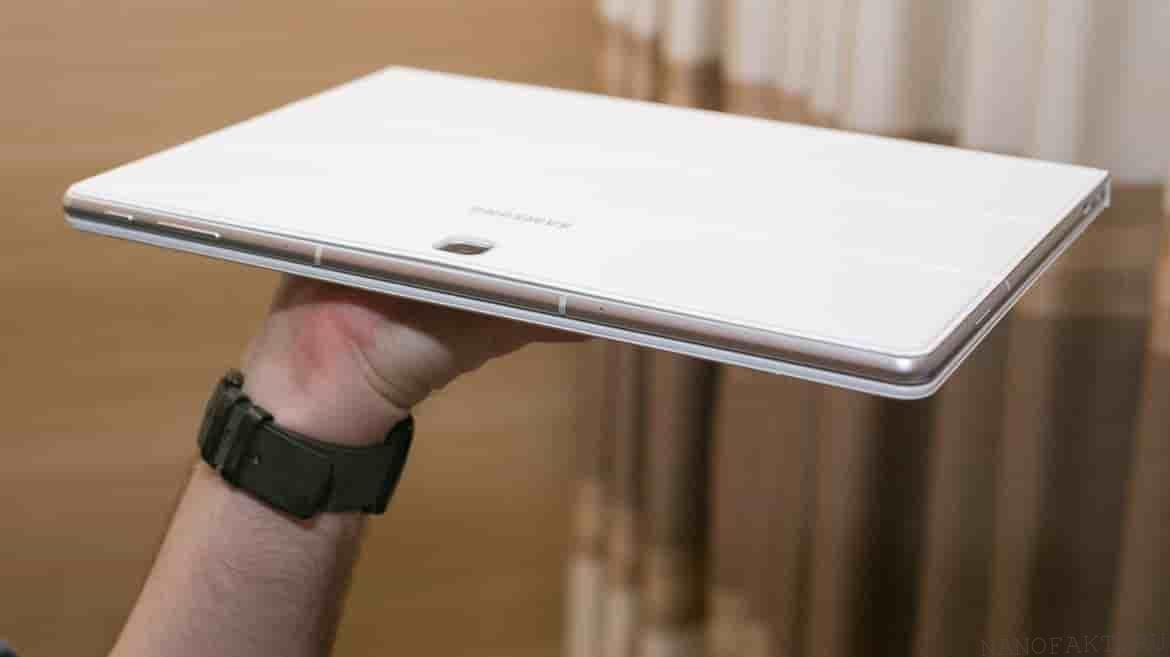 Гибридный планшет Samsung Galaxy TabPro S